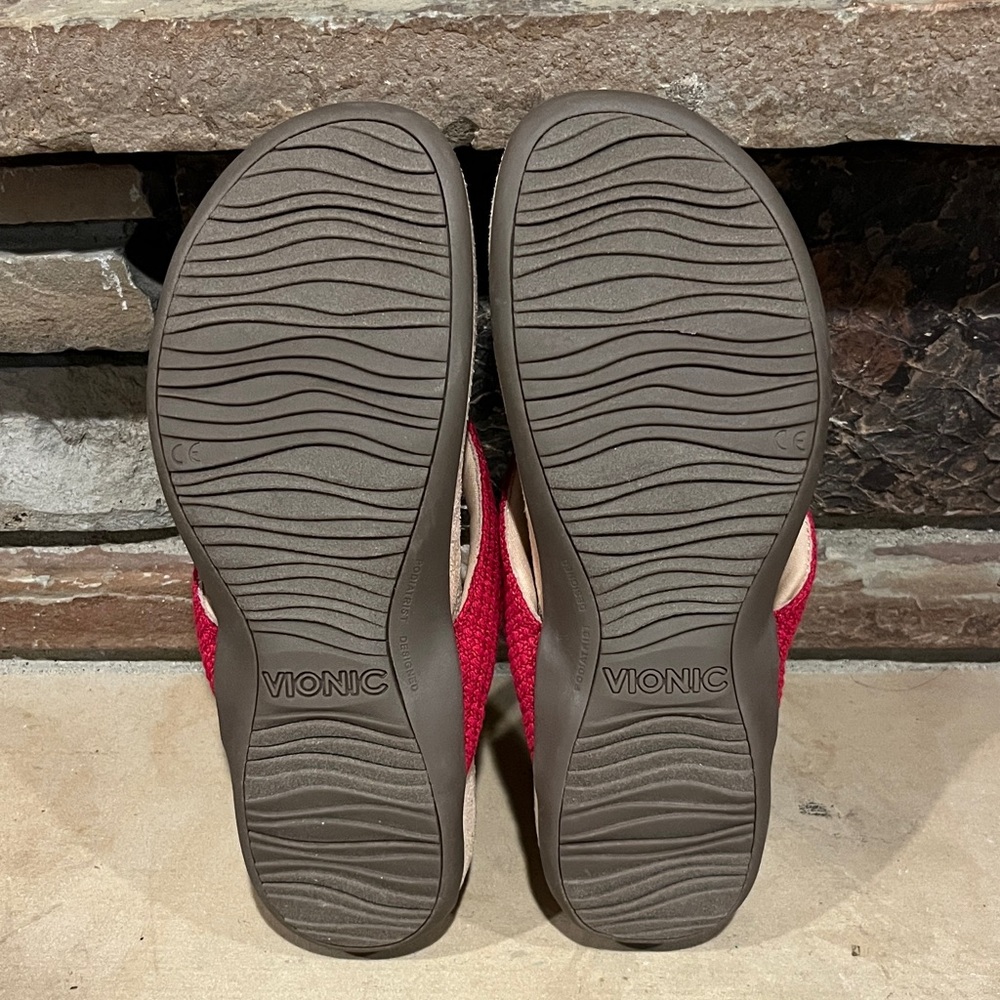Vionic Mattie Viva Magenta Flip-Flop Supportive Sandals - Picture 6 of 7